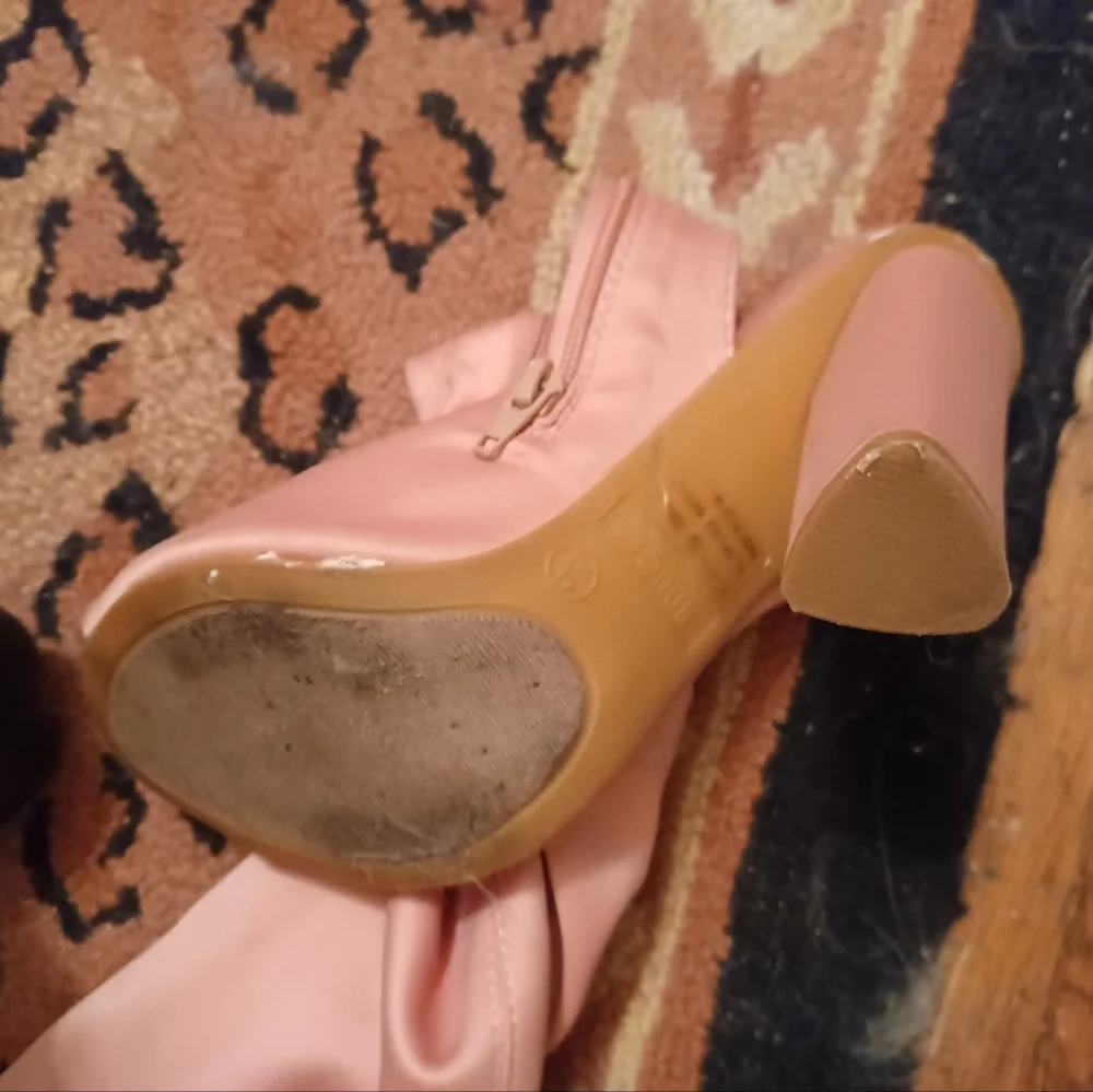 Shoes - Picture 16 of 16